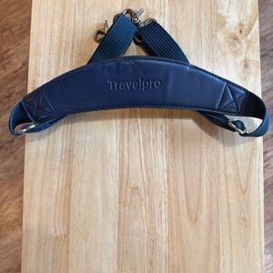 Travelpro Carry On Leather NylonShoulder Strap Padded Adjustable Sturdy Hardware
